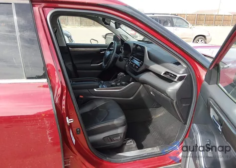 2022 Toyota Highlander Platinum z USA, uszkodzony, nr VIN 5TDFZRBH2NS196244